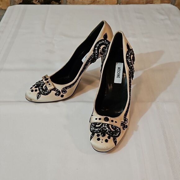 MOSCHINO Vintage Satin Cream & Black Beaded heels size 40 - Picture 1 of 13